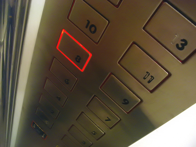 elevator-buttons-1542339-640x4801-1